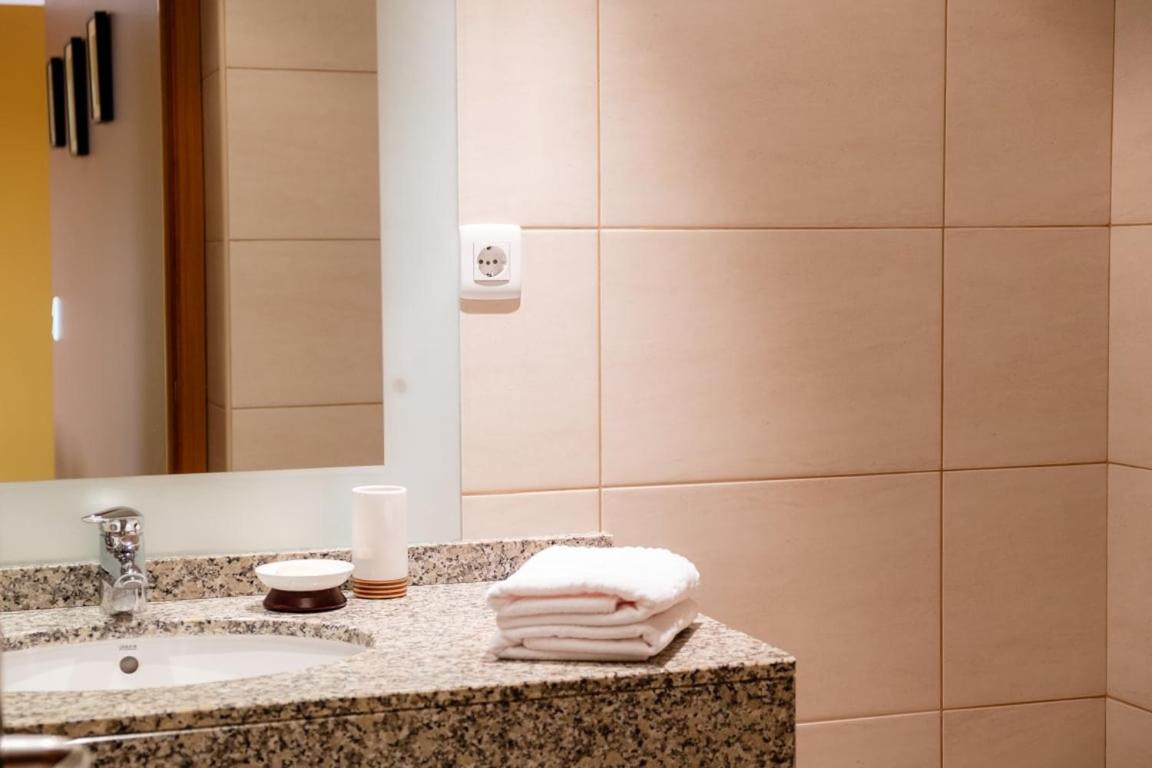Appartamento Guestready - Serene Escape In Câmara de Lobos Esterno foto